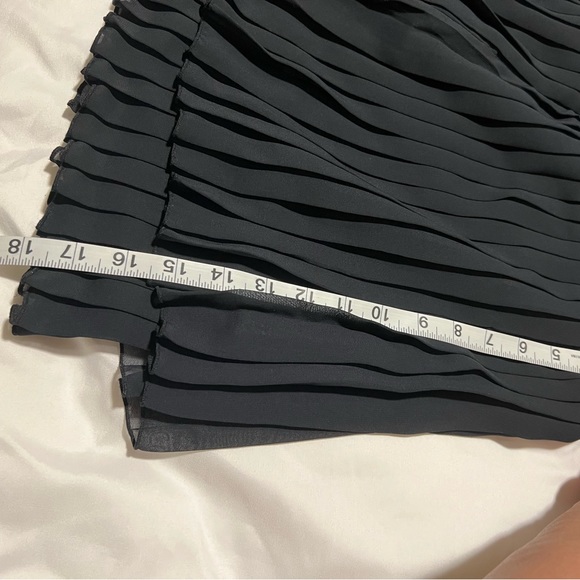 2/$13 NWOT pleated skirt - Picture 6 of 8